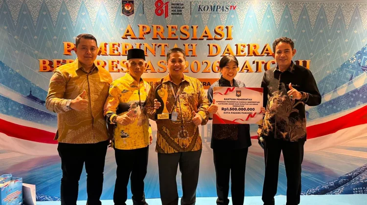 Padang Panjang Raih Apresiasi Layanan Kesehatan Terbaik dari Kemendagri