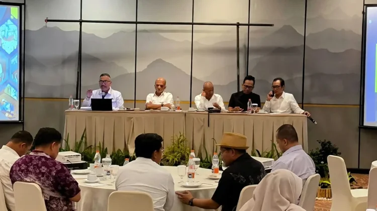 Ketua Kadin Sumbar: Butuh Tenaga Kerja yang Dicari Industri, Bukan yang Ditamatkan