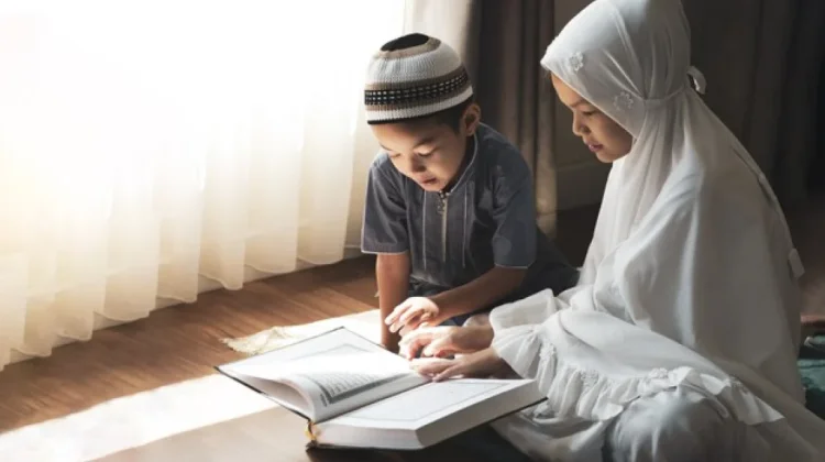 Mendidik Anak dengan Cinta, Teladan, dan Nilai Islam