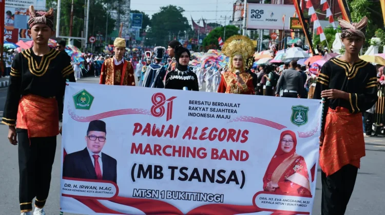 Hadiri Pawai Alegoris: Momentum Merekat Persatuan Ditengah Kebhinekaan