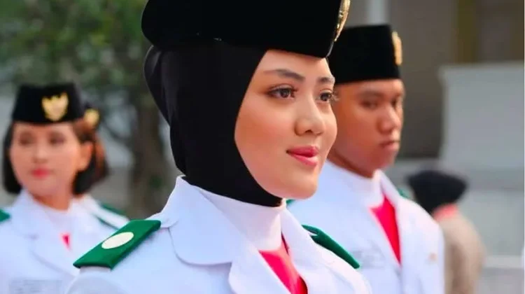 Siswi SMAN 2 Padang Panjang Tunaikan Tugas Paskibraka di Istana