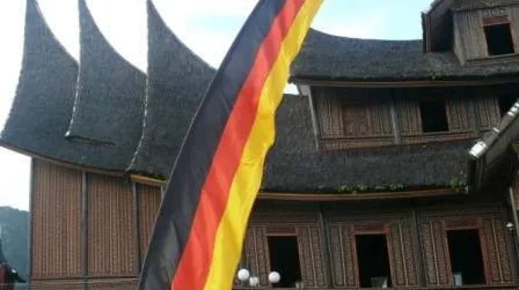Marawa, "Bendera Kebesaran, bukan Sekedar Umbul-umbul"