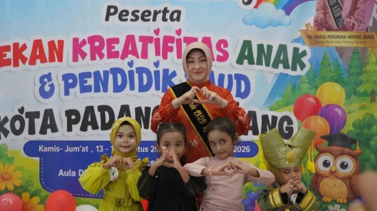 Puluhan Anak PAUD Tunjukkan Bakat di Lomba Bernyanyi Padang Panjang