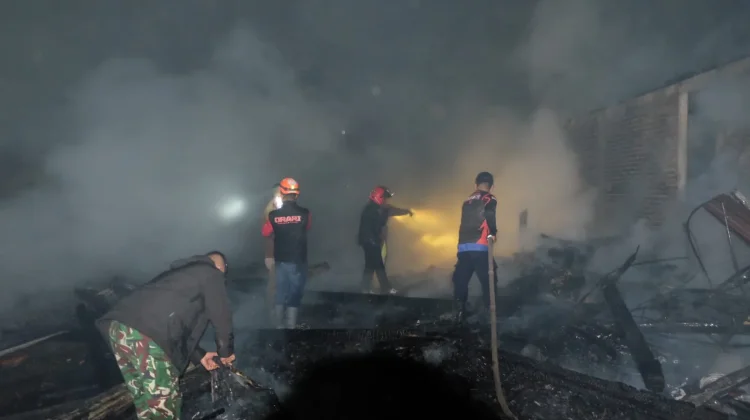 Kebakaran di Batu Taba Agam, Empat Rumah Hangus, Belasan KK Mengungsi