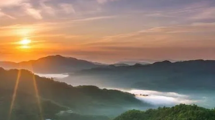 Keindahan Mentari Pagi yang Menenangkan Hati