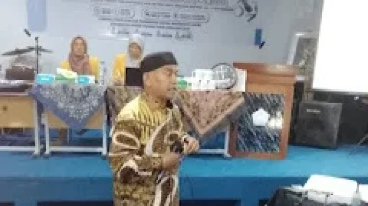 UNP dan BBPOM Edukasi Kosmetik Aman Siswa Bagi SMAN 1 Singkarak