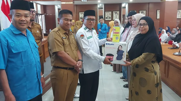 Pemberdayaan Ekonomi Umat: Ekonomi Meningkat, Masyarakat Taat