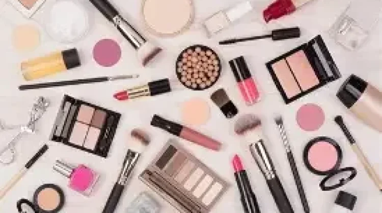 Clean Girl Makeup, dan Obsesi Tampil “Sempurna” Secara Natural