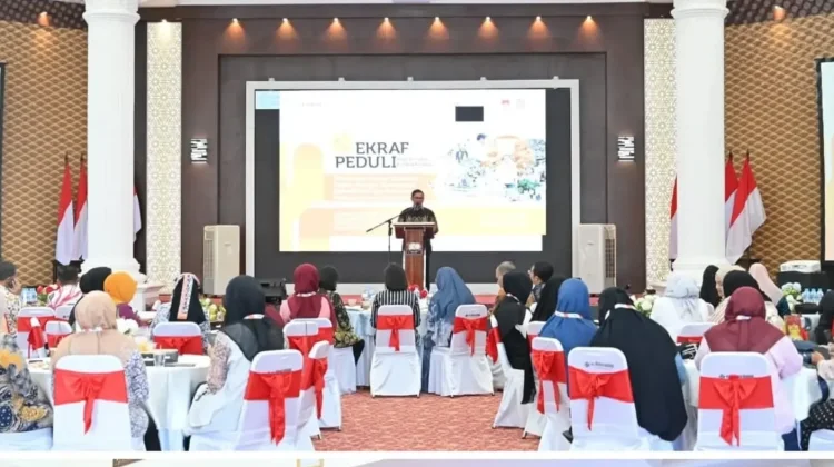 Workshop Kemasan Bangkitkan UMKM Bukittinggi Pasca Bencana