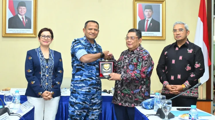 Lanud Husein Sastranegara Terima Kunjungan Komisi I DPR RI