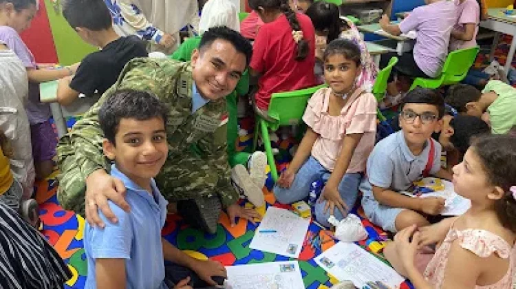 Kapten Ridho Hidayat Tebar Damai, Hadirkan Senyum Anak Lebanon
