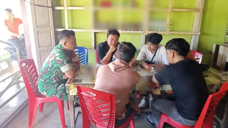Babinsa Muaro Paiti Ajak Warga Perkuat Pengawasan Anak Cegah Narkoba