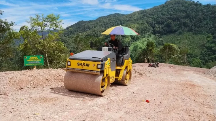 Satgas TMMD Kebut Pengerasan Jalan 2.550 Meter