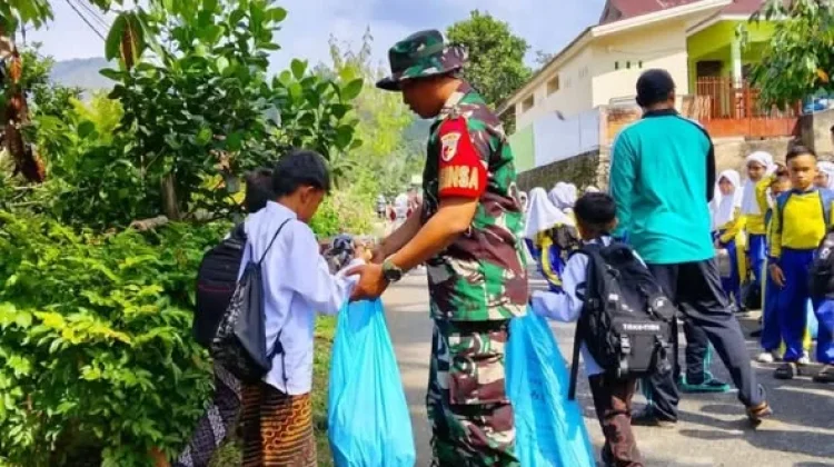 TMMD Ke-129 Bangun Karakter Siswa di SDN Buluh Kasok