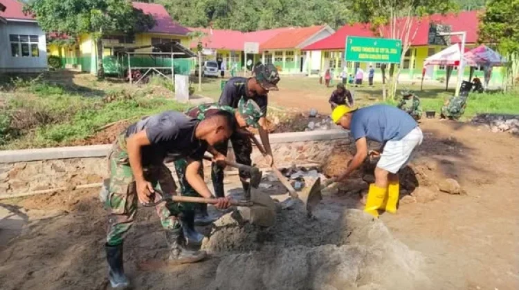 Satgas TMMD Ke-129 Percepat Pemasangan Batu Gorong-Gorong