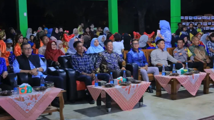 Bupati Pasaman Buka Pentas Seni Anak Nagari Pauh