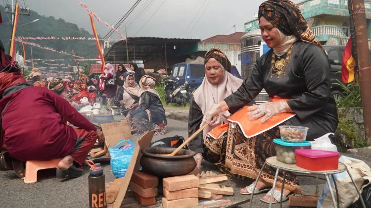 Kelurahan Tanah Hitam gelar lomba Sambalado Tanak Bukik Tui Barasok