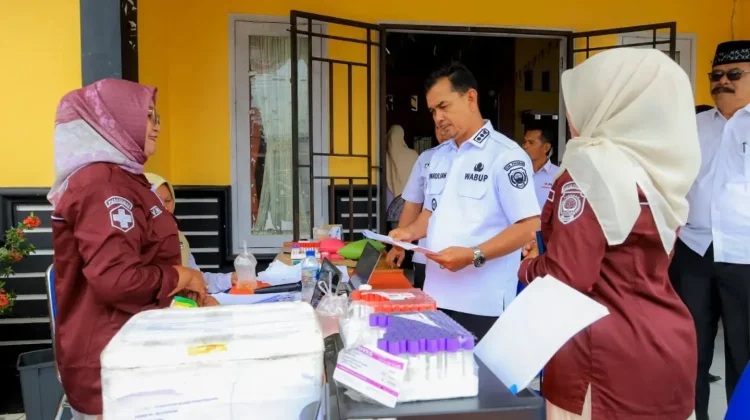 Wakil Bupati Pasaman Tinjau Cek Kesehatan dan Donor Darah*
