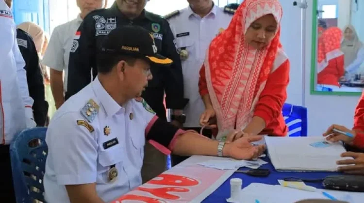 Wabup Pasaman tinjau bakti sosial cek kesehatan gratis dan donor darah di Duo Koto