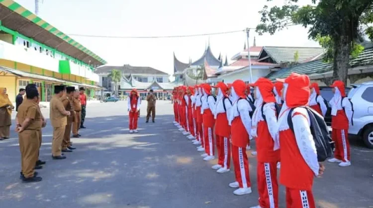 Bupati dan Wabup Pasaman tinjau latihan Paskibraka jelang HUT RI ke-81