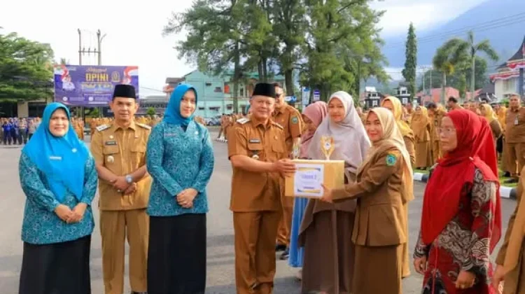 Pasaman satu-satunya di Sumbar raih penghargaan nasional program Imunisasi Zero D