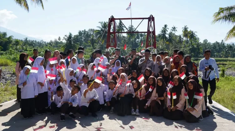 Pangdam XX/TIB Tinjau Jembatan Batang Mangoi Padang Pariaman