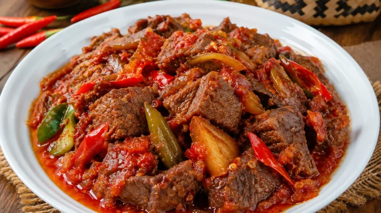 Sambal Asam Padeh Daging, Kuliner Minangkabau yang Kaya Rasa