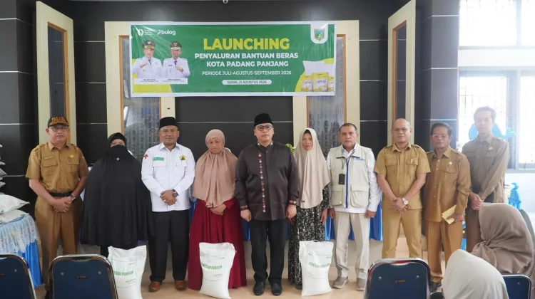 Pemko Padang Panjang salurkan bantuan beras 180.510 kg kepada 6.017 KPM
