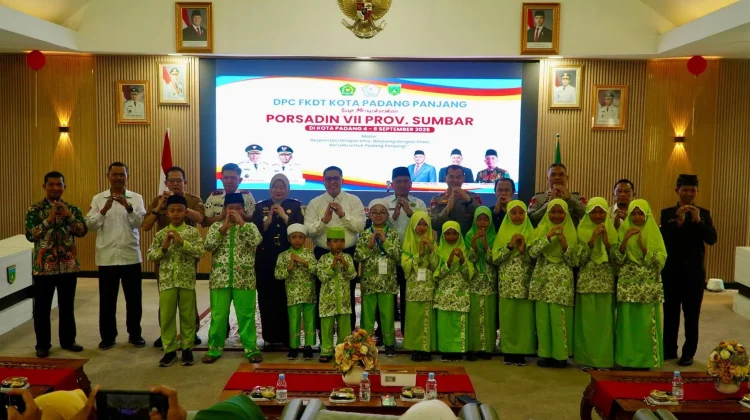 Wako Hendri Lepas Kontingen Porsadin, Pesan Junjung Nilai Agama