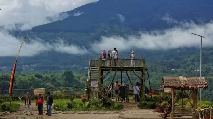 Tabiang Barasok Pesona Wisata Alam Bukittinggi di Bibir Ngarai Sianok