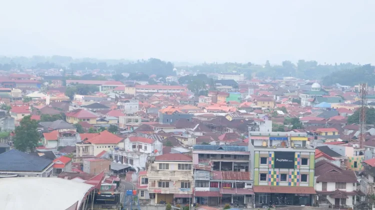 Antisipasi Pencemaran Udara, Pemko Bukittinggi Sarankan Warga Gunakan Masker