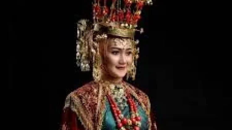 Suntiang Pisang Saparak Warisan Budaya Payakumbuh