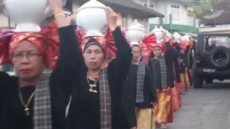 Maanta Bubua, "Tradisi Pernikahan Khas Nagari Cupak"