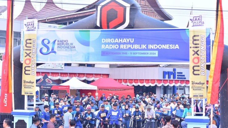 Antusiasme Ratusan Peserta Meriahkan Sepeda Gembira RRI Fest 2026 di Bukittinggi