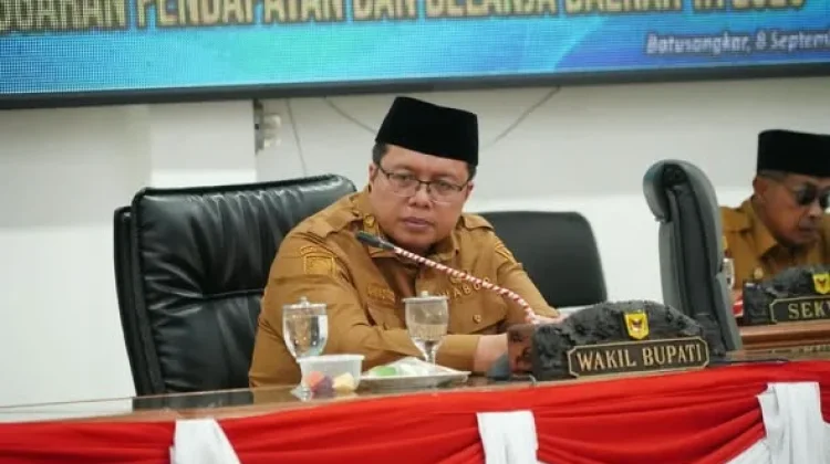 DPRD Sampaikan Pandangan Umum Fraksi terhadap Ranperda Perubahan APBD 2026