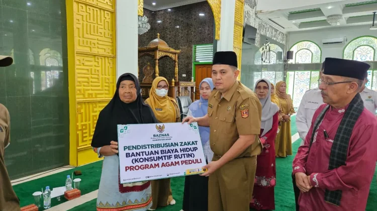 BAZNAS Agam Salurkan Zakat Rp188,78 Juta kepada 92 Mustahik