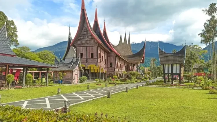 Masihkah Pepatah Minangkabau Relevan untuk Anak Muda Hari Ini?
