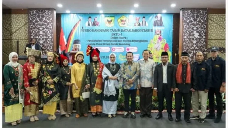 Bupati Eka Putra Dorong Penguatan Adat Minangkabau di Perantauan