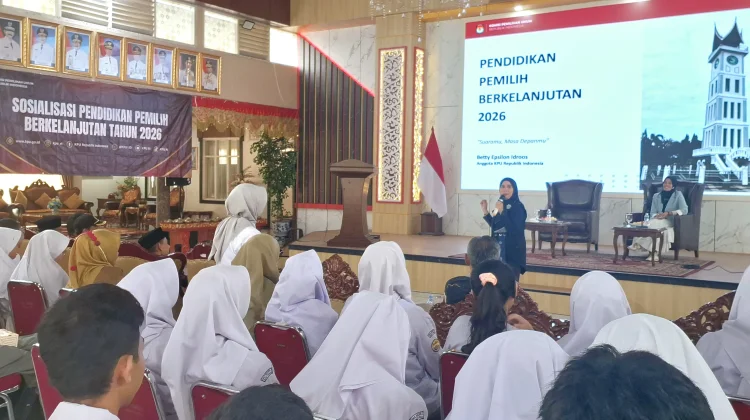 Partisipasi Sumbar Menurun, Betty Epsilon Ingatkan Kekuatan Hak Pilih 2029