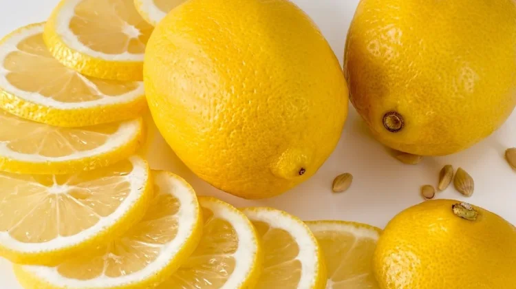 Mengenal Manfaat Air Lemon untuk Tubuh