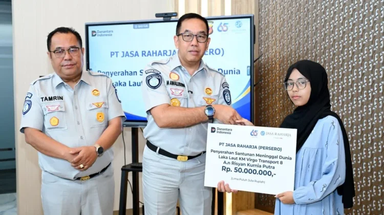 Jasa Raharja Serahkan Santunan Dua Korban Kapal Virgo