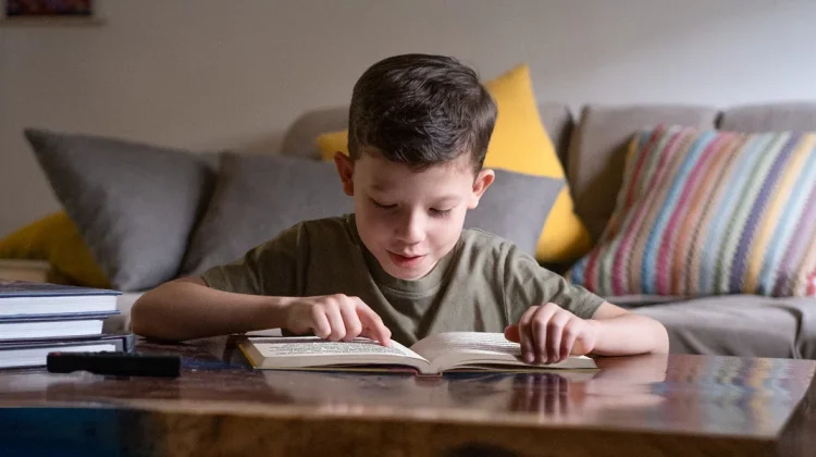 Serunya Membaca Buku Bersama Anak di Rumah