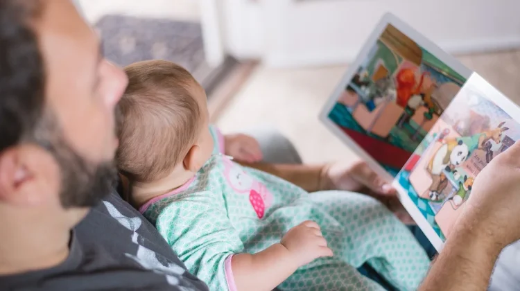 Tips Mengajak Anak Mencintai Buku sejak Kecil