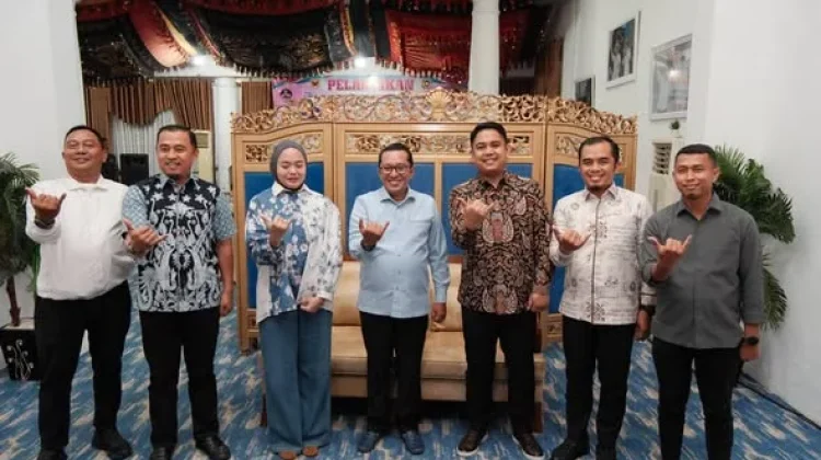 Bupati Eka Putra Terima Kunjungan Wamen P2MI