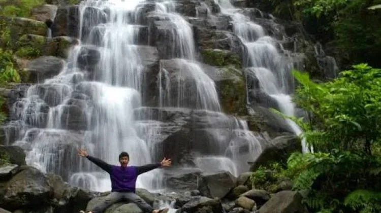 Menikmati Pesona Air Terjun Sarasah Ulu Gadut Padang yang Bertingkat
