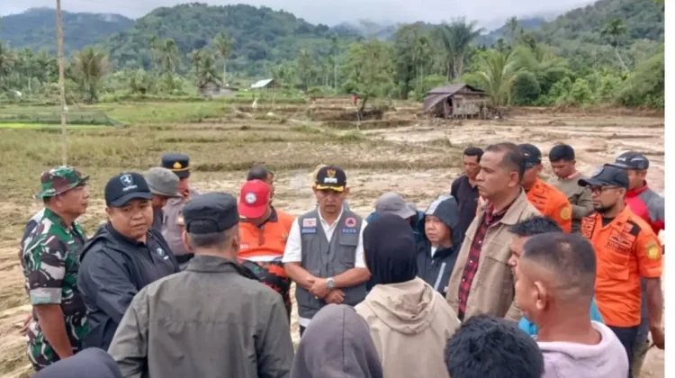 Wabup Pasaman Tinjau Korban Banjir Simpang Tonang