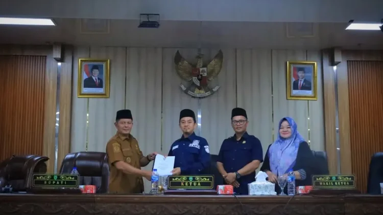 DPRD Pasaman Gelar Paripurna Jawaban Bupati APBD