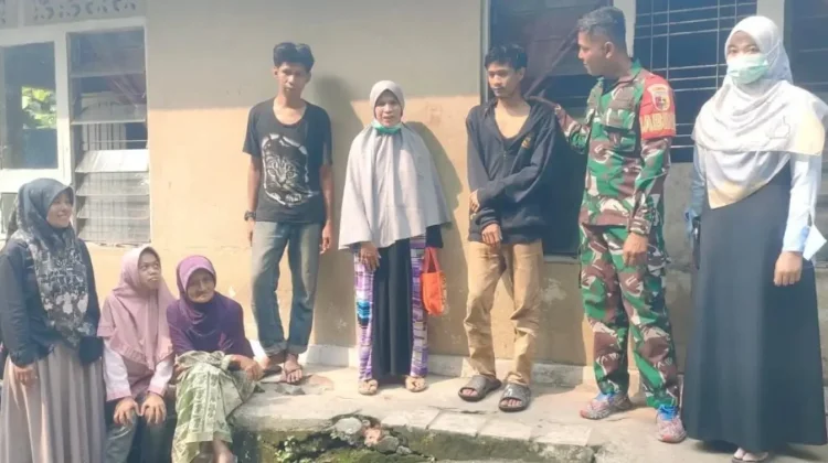 Babinsa Payakumbuh Jalin Komsos di Balai Tongah