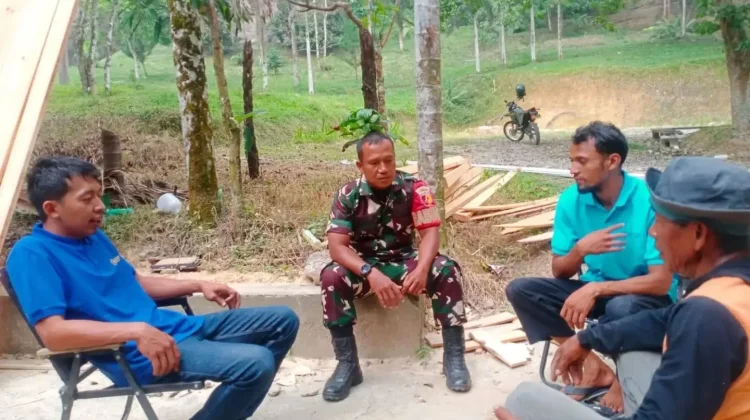 Babinsa Harau Gelar Komsos Bersama Pemuda Nagari
