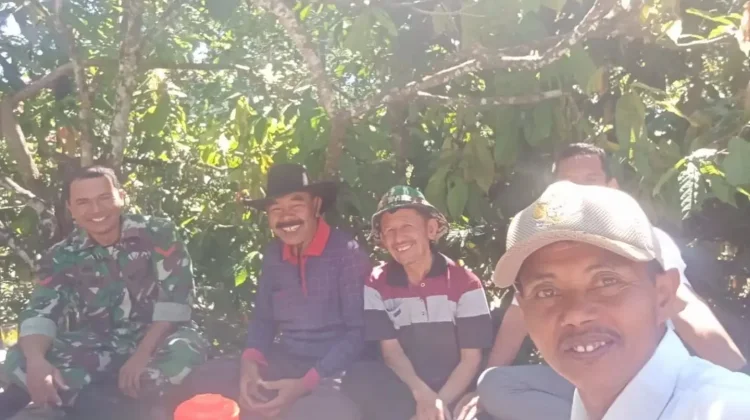Babinsa Akabiluru Ajak Warga Jaga Kebersihan Kerukunan